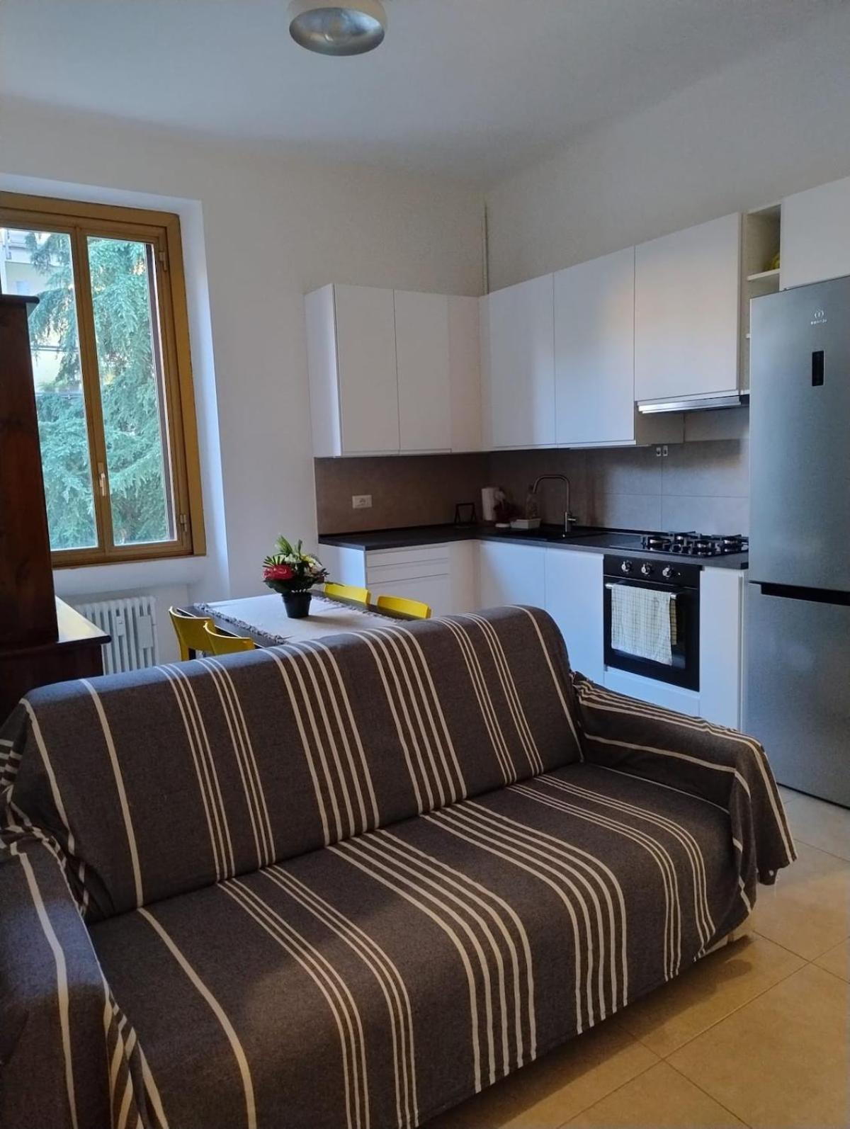 Renovated Near Metro And Station - Laurana